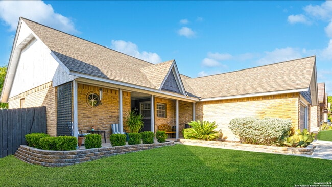 Building Photo - "Charming 2-Bed Oasis with Granite Touches in Schertz - Your Cozy Retreat Awaits!"