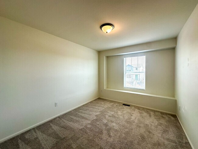 Building Photo - Painted Prairie 3bd 2.5ba paired house by DIA!