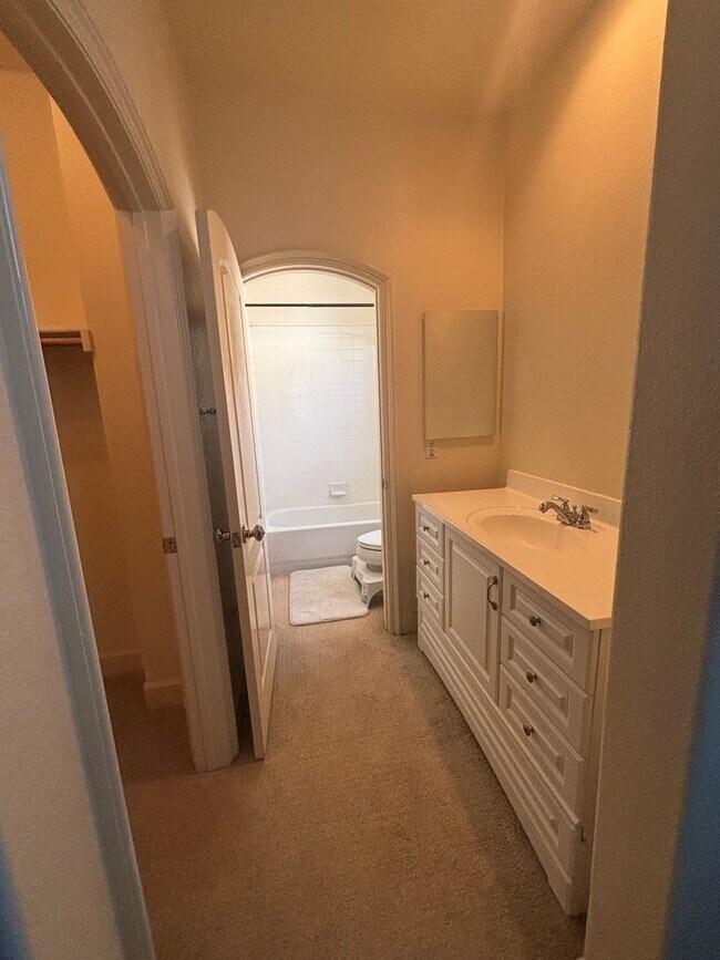 Building Photo - Rare Opportunity - House for Rent in Carmel Valley/ Earlier moving date can be negotiated.