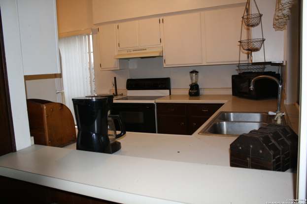 Building Photo - 6614 Cedar Hill