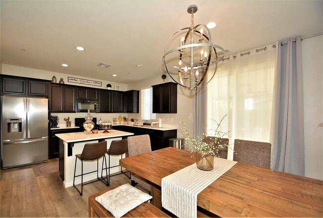 Building Photo - 6856 E Geary St