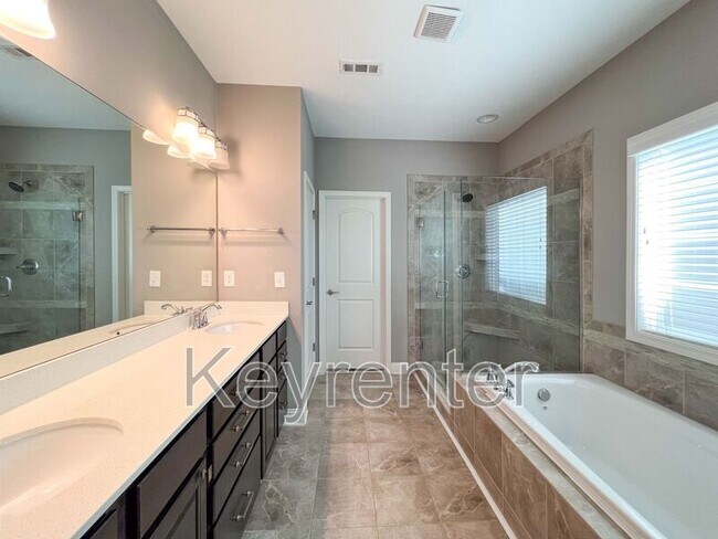 Building Photo - 12636 Hartsfield Ln