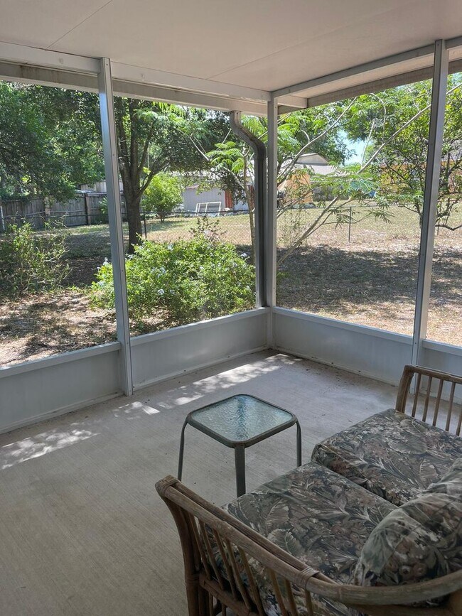 Building Photo - Charming 3 Bed / 2 Bath Home in Winter Spr...