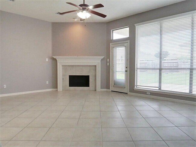 Building Photo - 5527 Custard Apple Trail