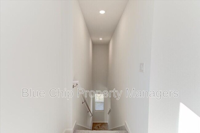 Building Photo - 1212 Belle Isle Ln