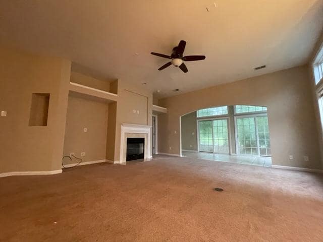 Building Photo - 348 Vesta Dr