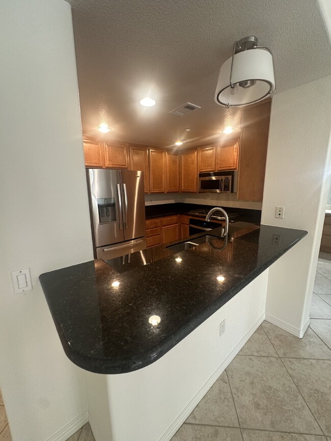 Building Photo - $3,950 - 2 Bed / 2 Bath City Walk Condo in Downtown San Diego