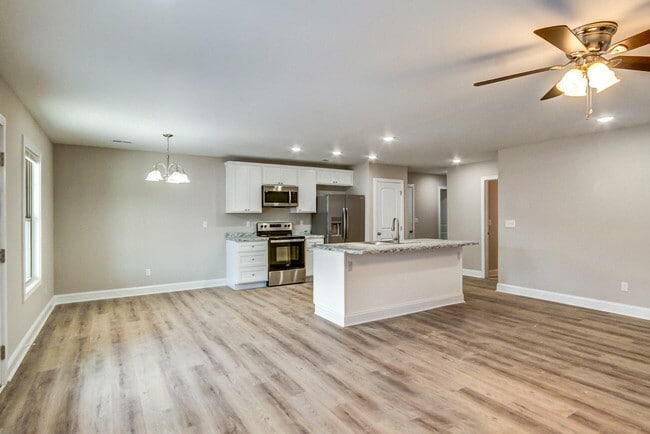 Building Photo - 186 Garden Gate Dr