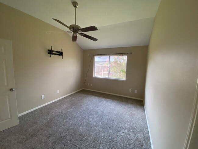 Building Photo - 15811 Part Dr
