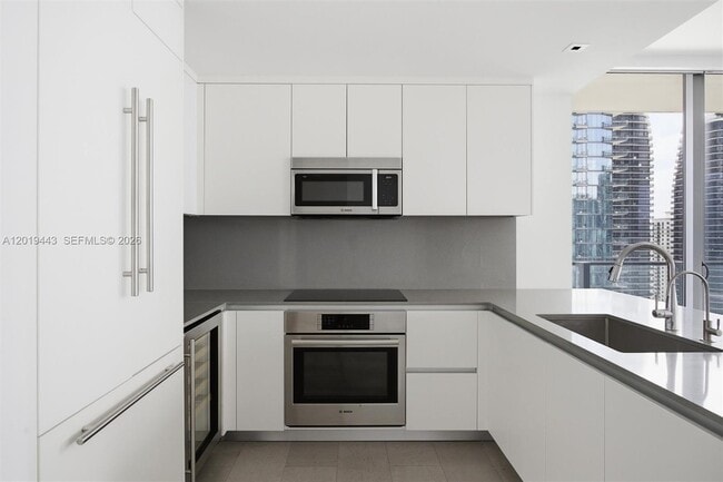 Building Photo - 68 SE 6th St