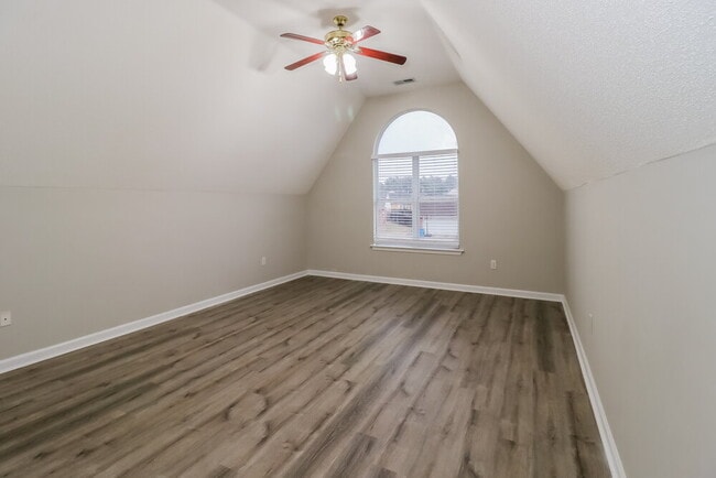 Building Photo - 6181 Braybourne Main