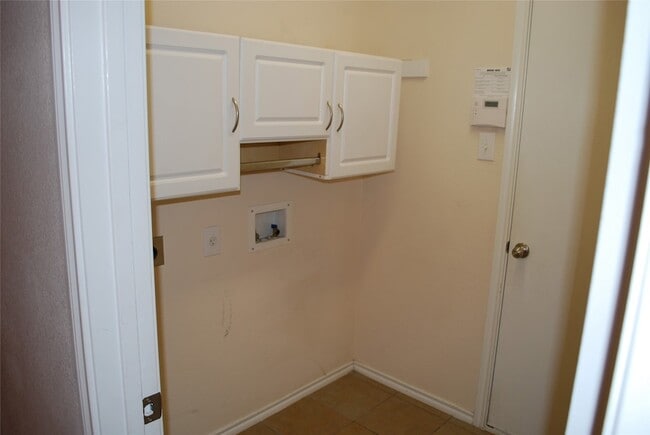 Building Photo - 4713 Fox Sedge Ln