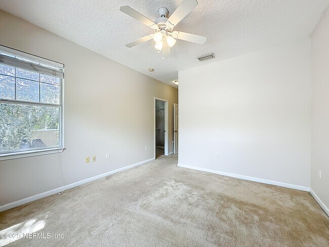 Building Photo - 5663 Greenland Rd