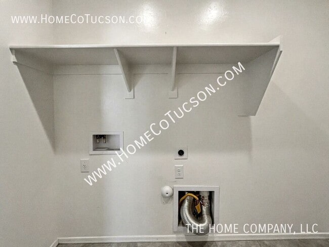 Building Photo - 7140 S Via Gaucho Viejo