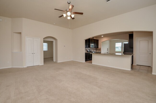 Building Photo - 2227 Leonetti Ln