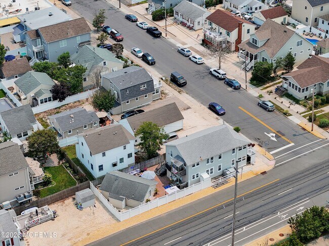 Building Photo - 111 Guyer Ave