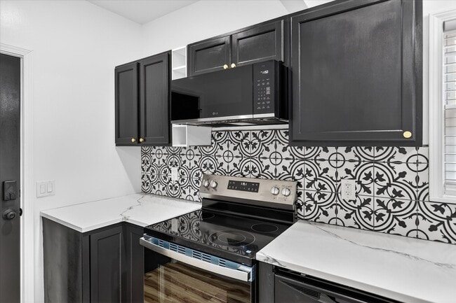 Building Photo - 509 McDonald St