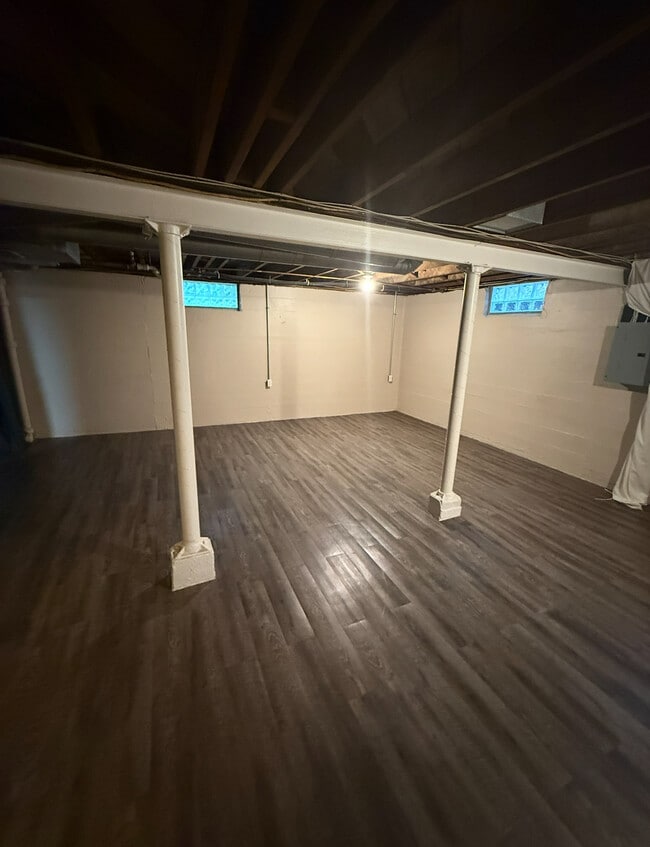 Building Photo - 133 Marlboro Pl