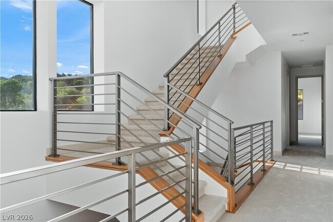 Building Photo - 66 Lakefront Dr