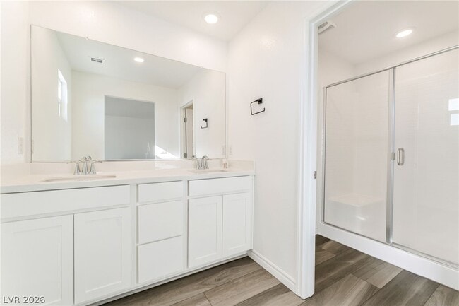 Building Photo - 6144 Rathbone St