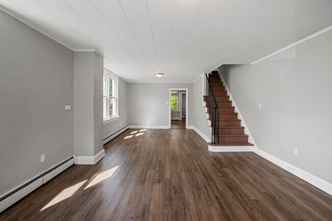 Building Photo - 1143 2nd St