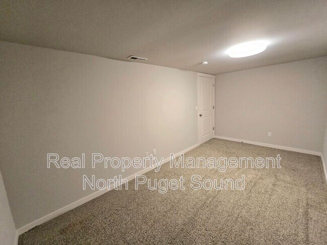 Building Photo - 11017 18th St NE