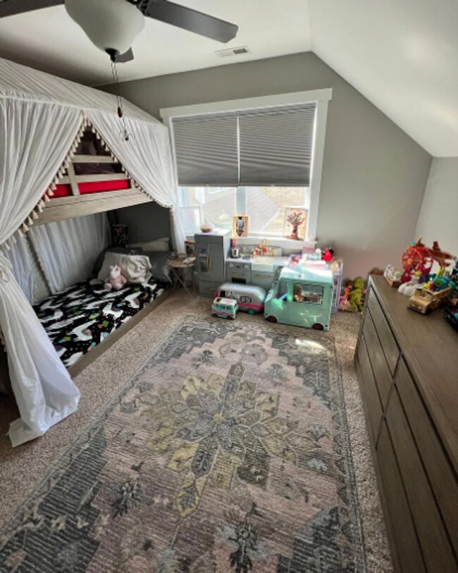 Building Photo - Beautiful Harbour Club home in Hampstead!