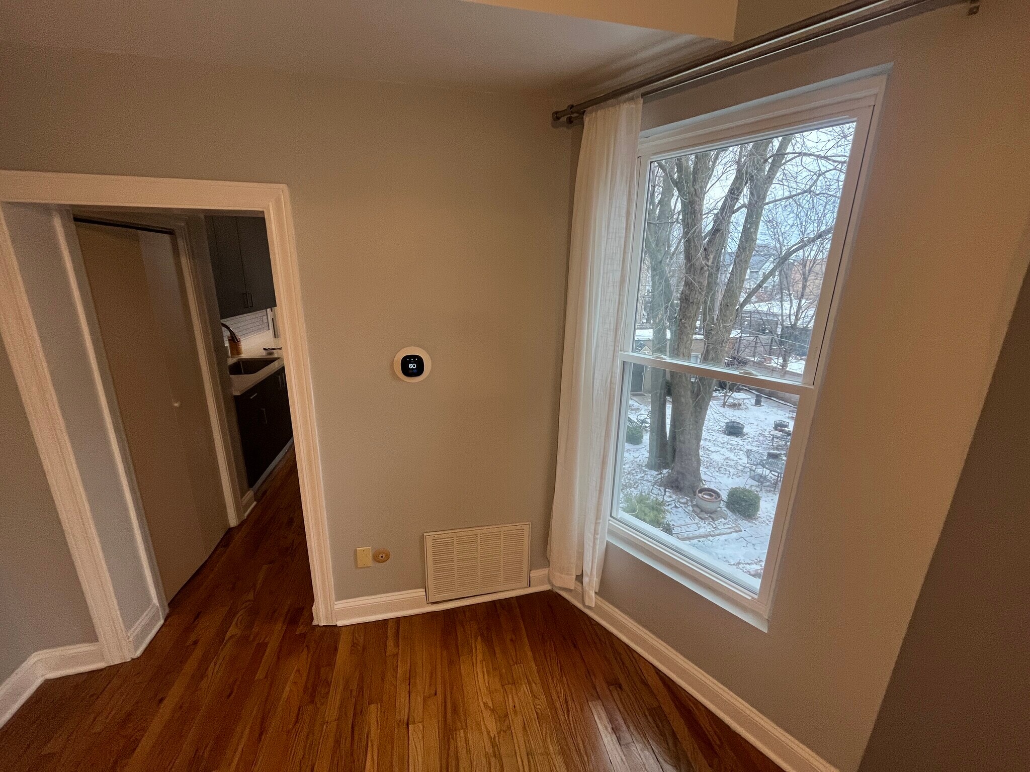Dining Room - 6444 S Dorchester Ave