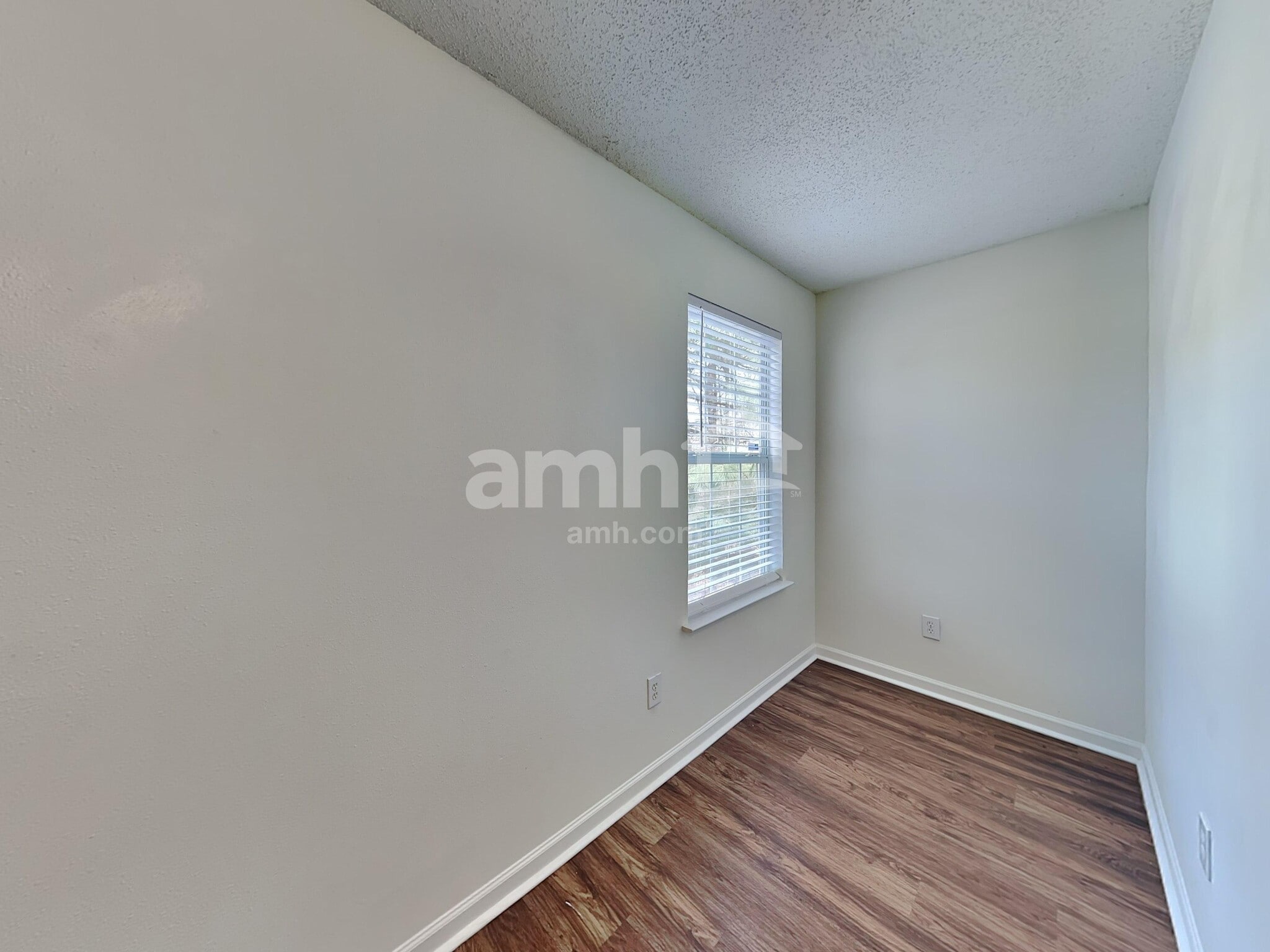 Building Photo - 505 Kingsman Ln