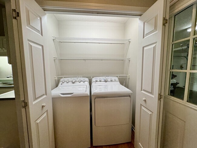 Building Photo - 159 Daleyuhski Way