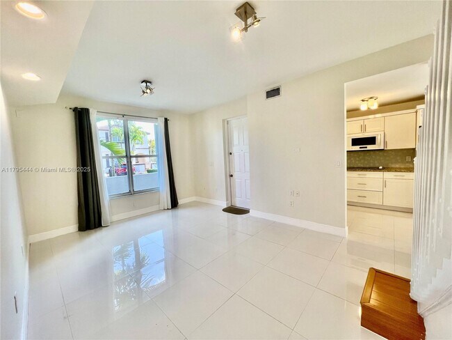 Building Photo - 8625 SW 152nd Ave