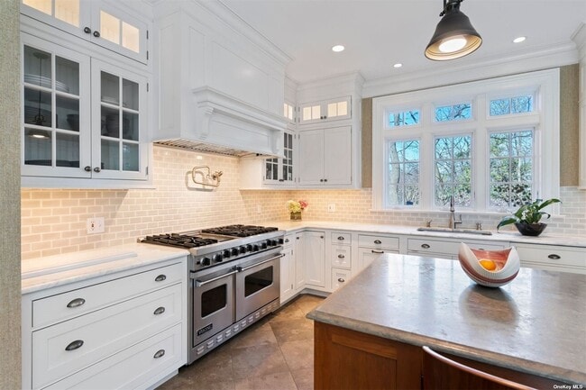 Building Photo - 31 Elm Sea Ln