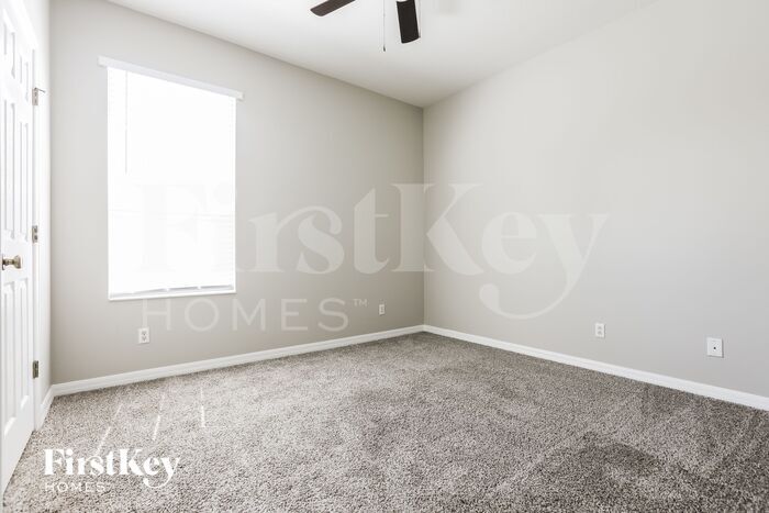 Building Photo - 2553 Hobblebrush Dr