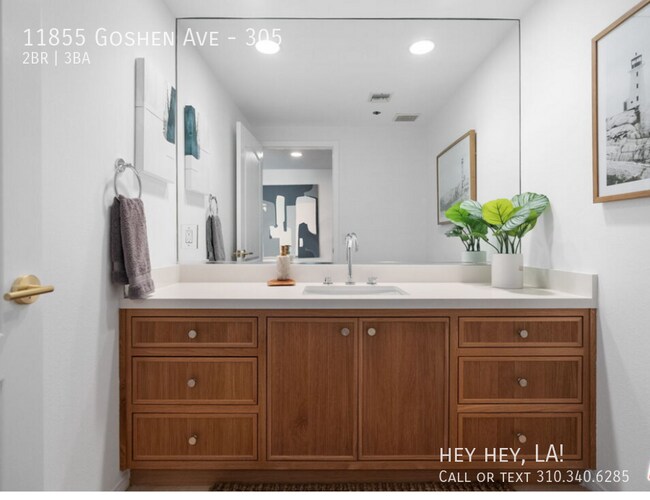 Building Photo - 11855 Goshen Ave