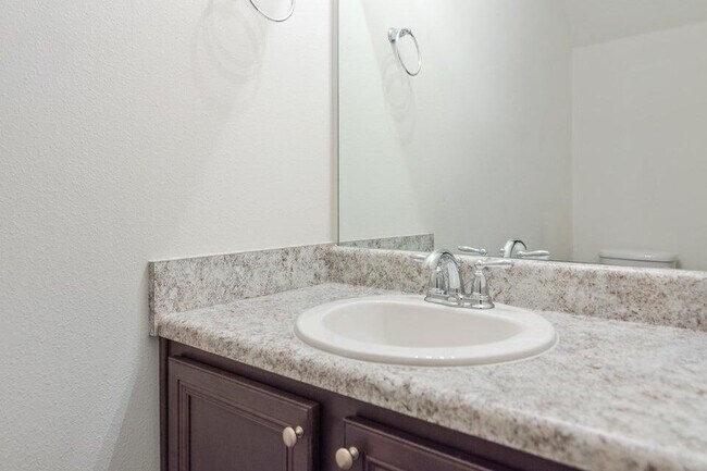 Building Photo - 173 Iron Horse Dr W