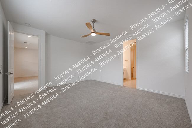 Building Photo - 16911 W Siesta Wy