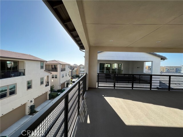 Building Photo - 110 Sculpture