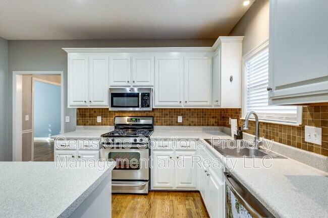 Building Photo - 1035 Watauga Ct
