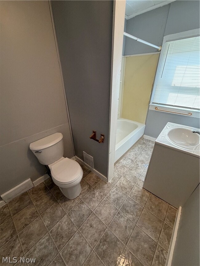 Building Photo - 155 Garfield Ave