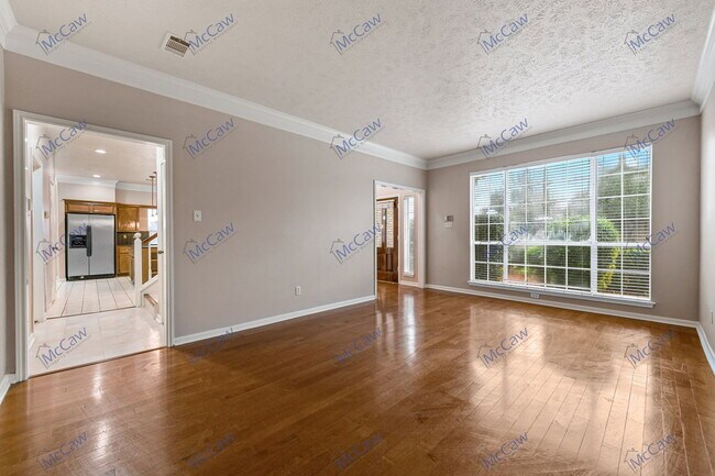 Building Photo - 3211 Wessex Cir