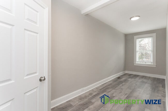 Building Photo - 1814 E 30th St