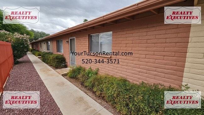 Primary Photo - Country Club & Fort Lowell area - 2 Beds 1...