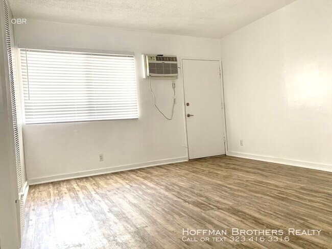 Building Photo - 5119 Fountain Ave