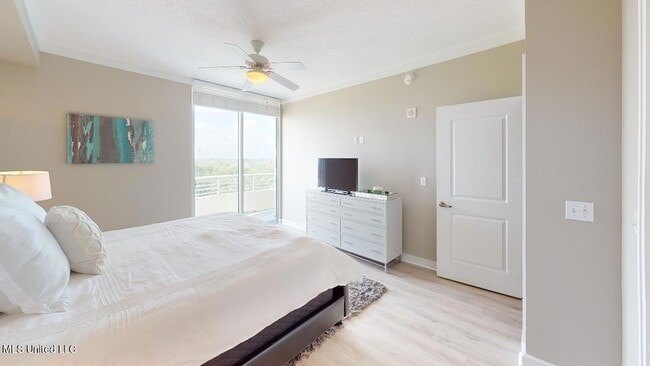 Building Photo - 2060 Beach Blvd