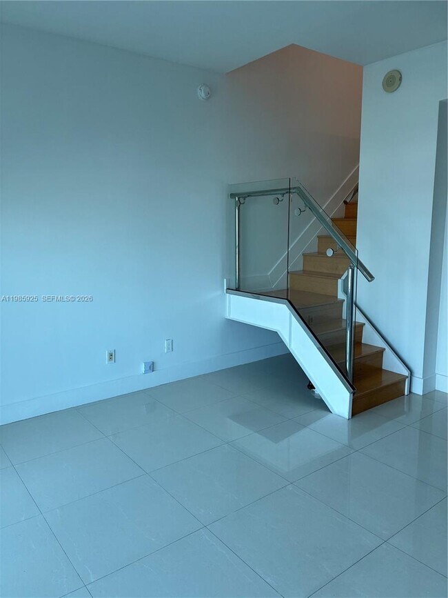 Building Photo - 60 SW 13th St