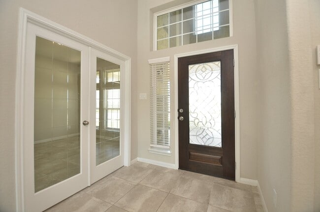 Building Photo - 3502 Gannan Lake Ct