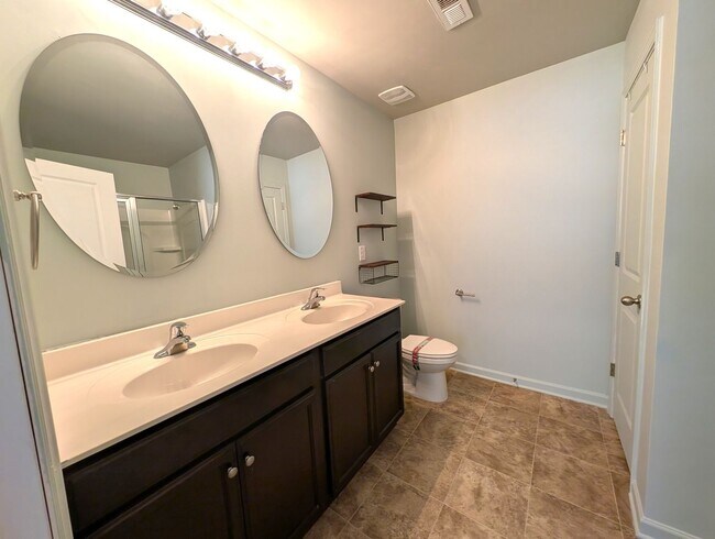 Building Photo - Charming home located in the Apple Creek Community in Dallas NC!