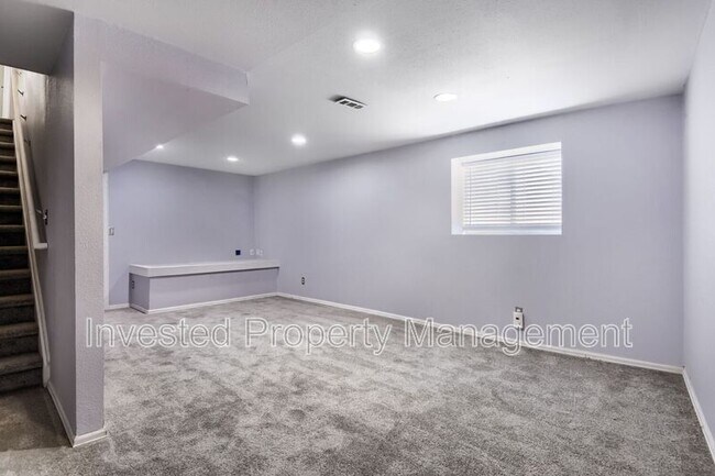 Building Photo - 4849 N Foxtail Dr