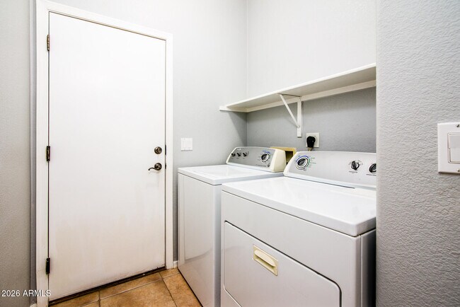 Building Photo - 44317 Rhinestone Rd