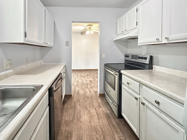 Building Photo - 3344 Berwood Ct W